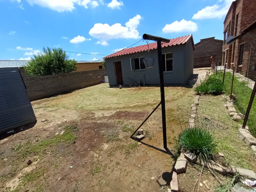 2 Bedroom Property for Sale in Blomanda Free State